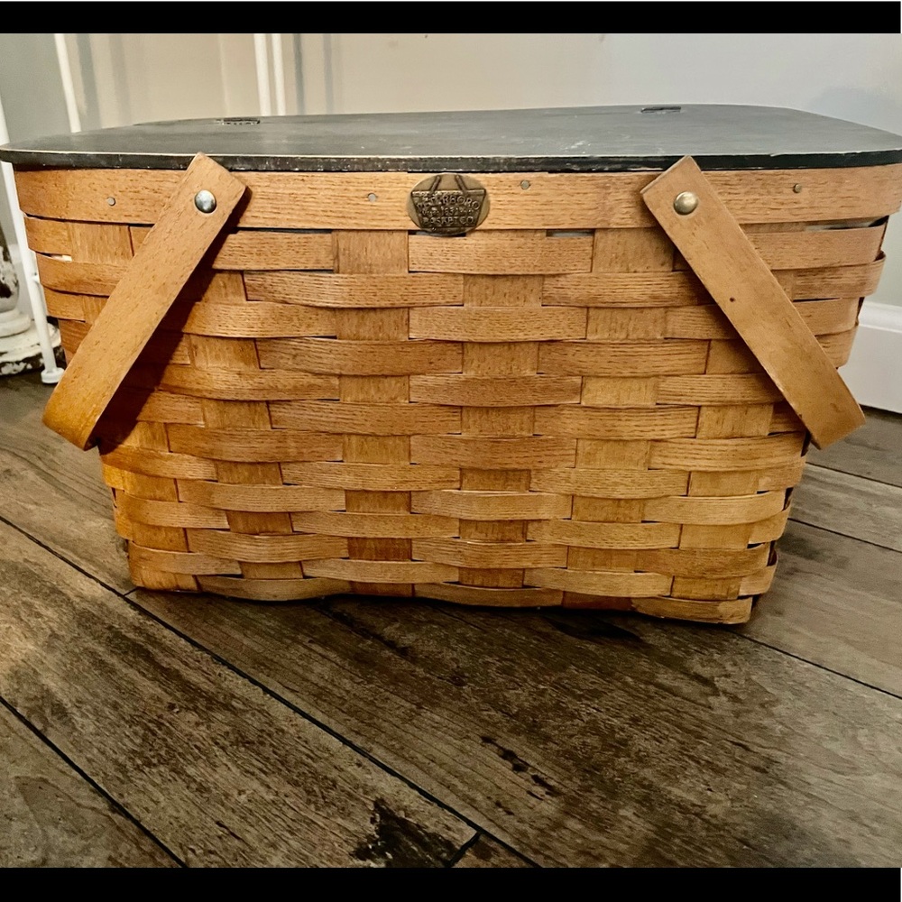 Vintage Peterboro Picnic Basket